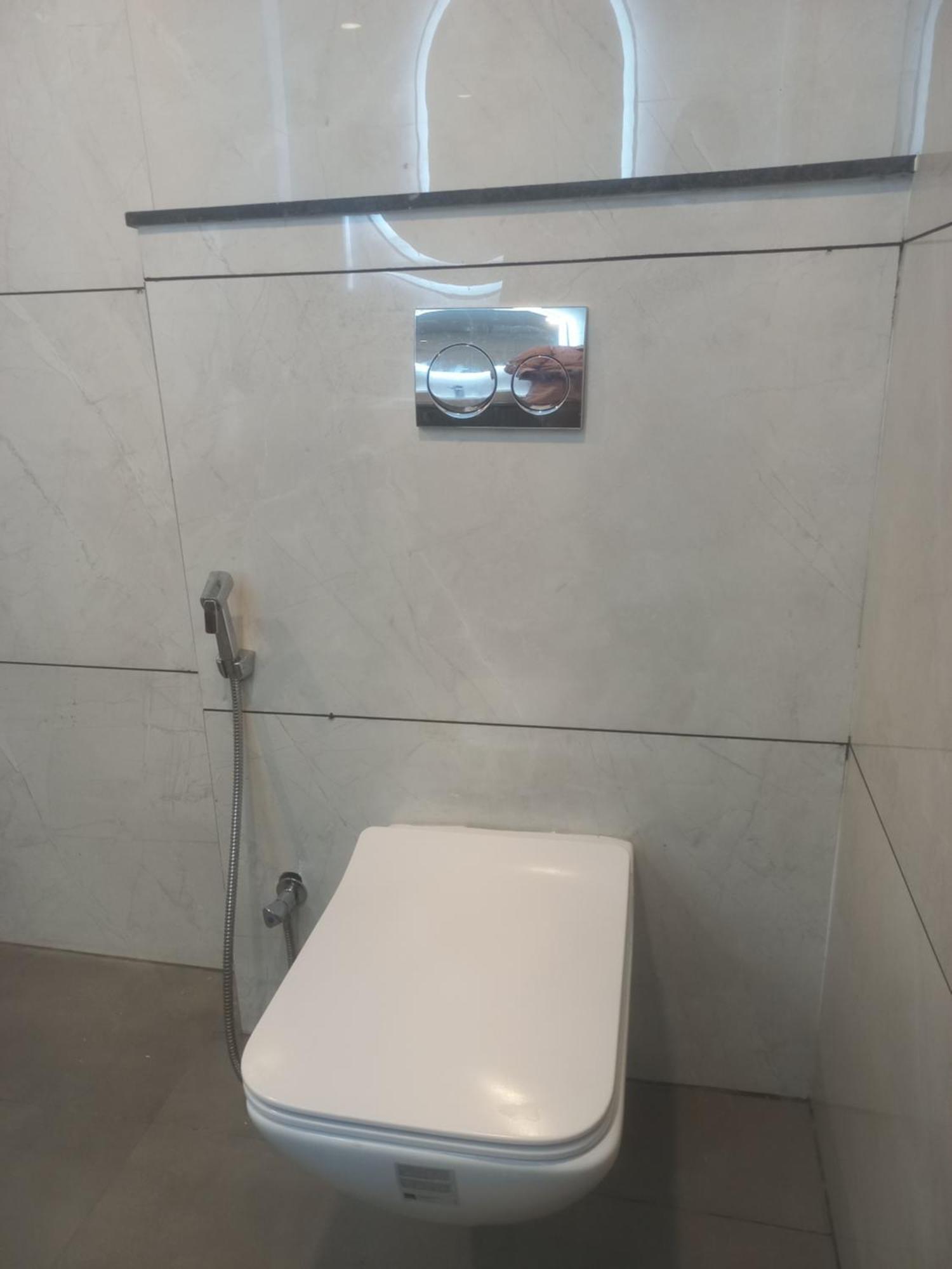 Hotel Holiday Grand Greater Noida Exteriör bild